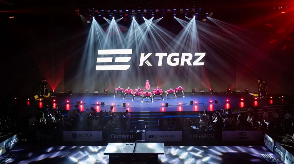 KTGRZ 브랜드 연출 무대